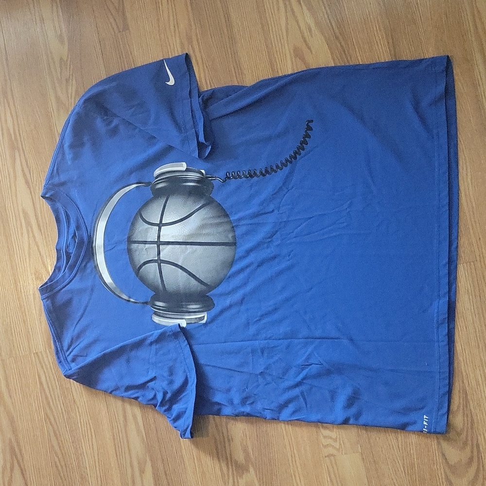 Men's XXL Nike Tshirt